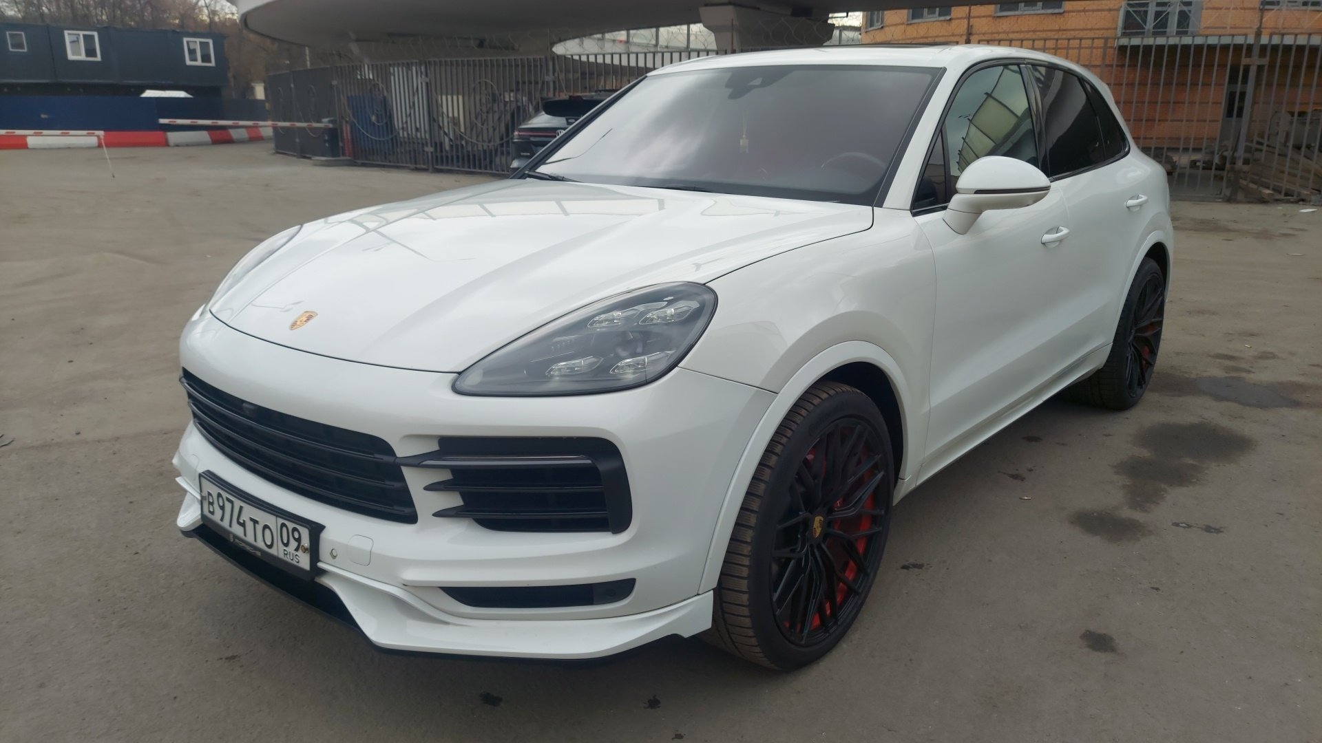 PORSCHE Cayenne — Москва