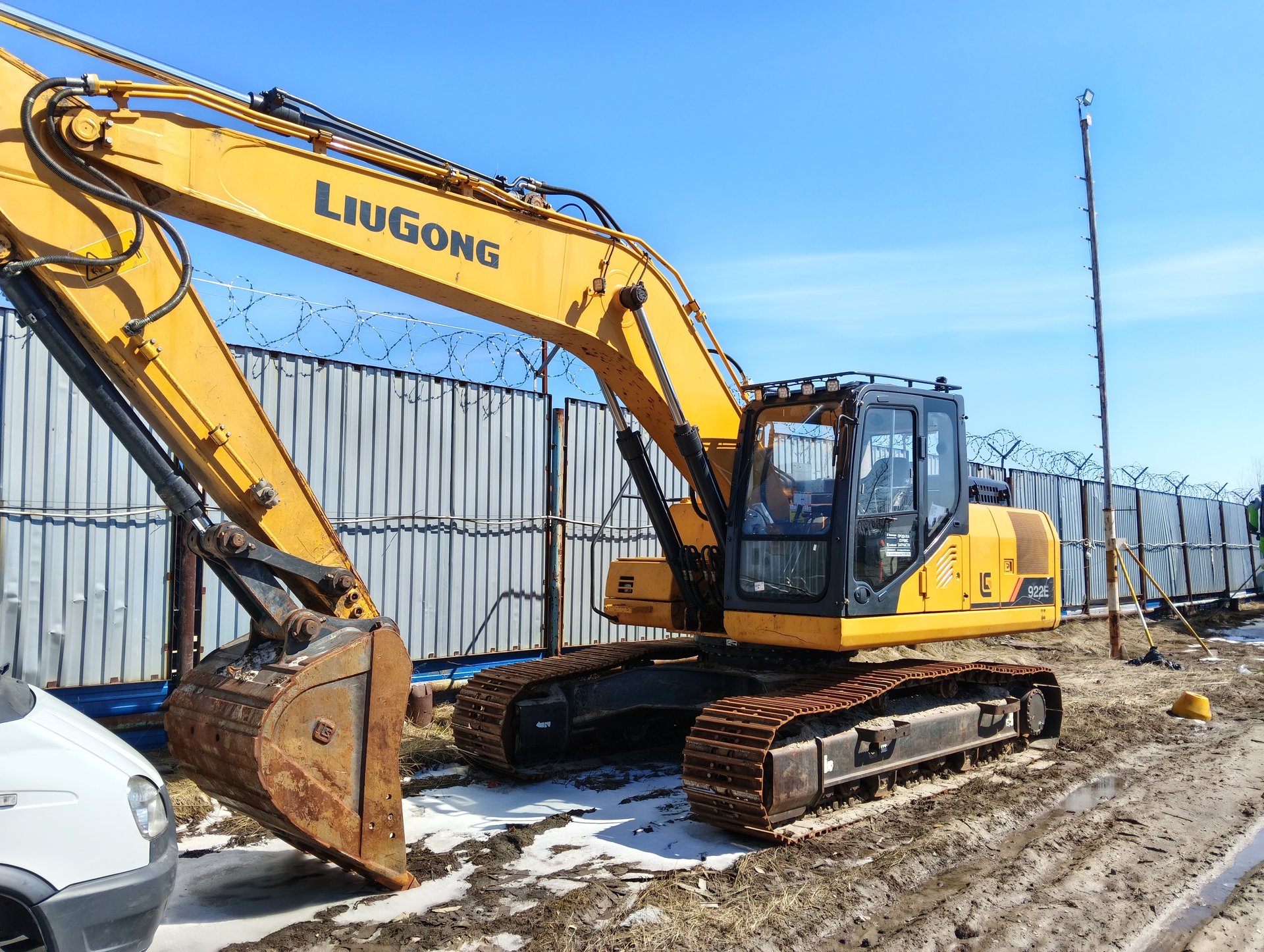 LIUGONG CLG922 Экскаватор — Нижневартовск