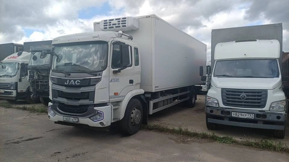 Грузовой изотермический JAC N200 — Москва