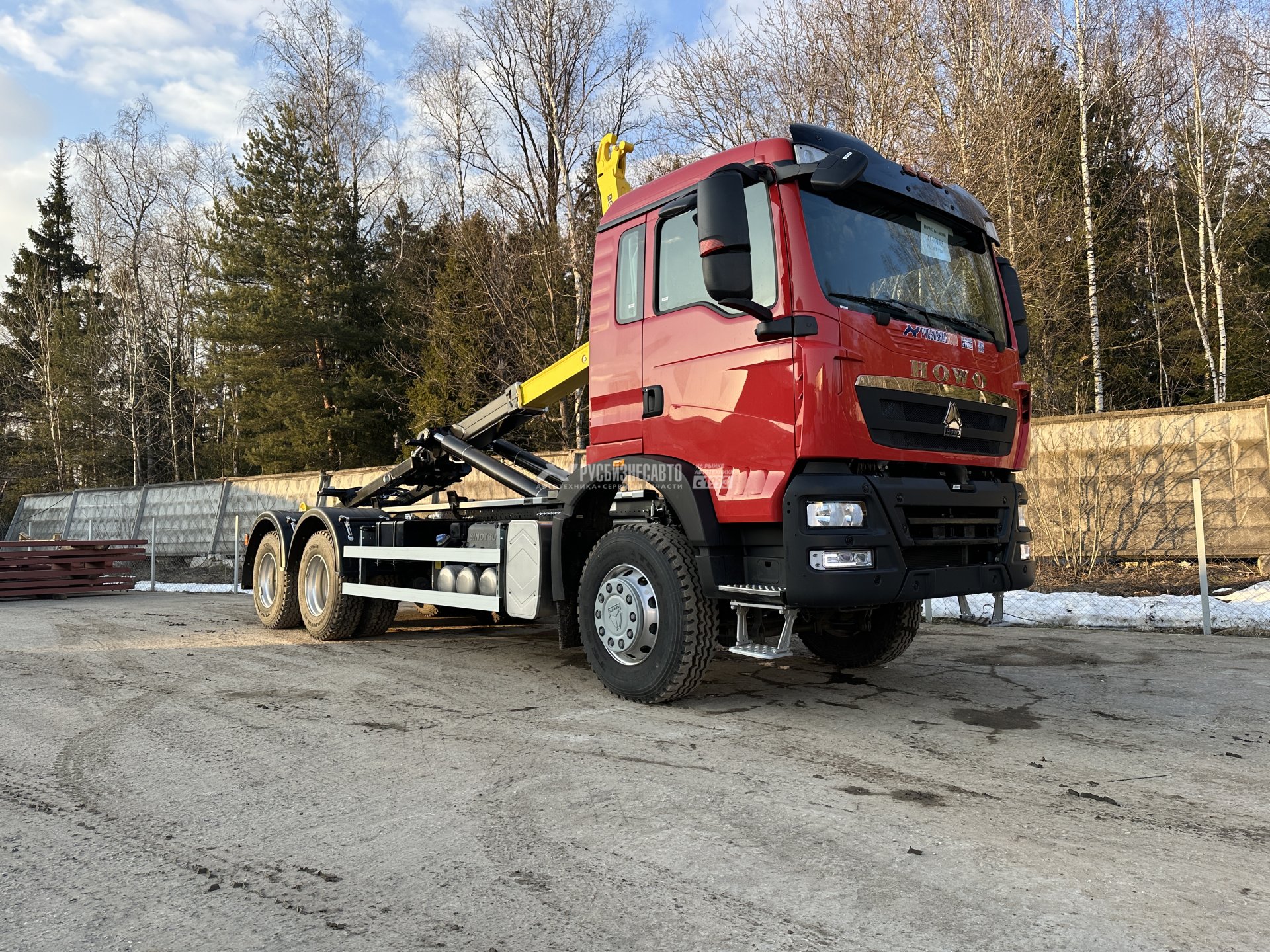 Мультилифт HOWO T5G 6x4 + Велмаш ВК Т20-6000 — новая техника в лизинг