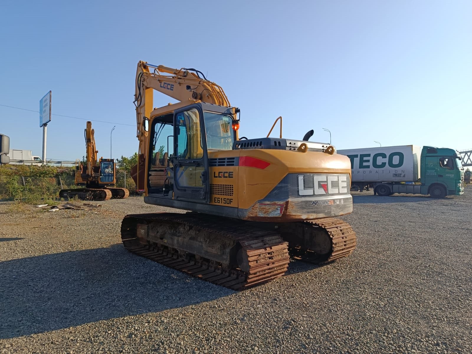 Экскаватор LGCE E6150F — Артём