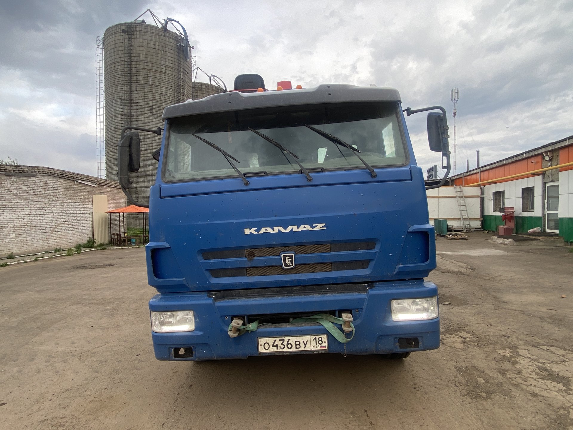 КамАЗ 65117 6x4 Бортовой с КМУ — Ижевск
