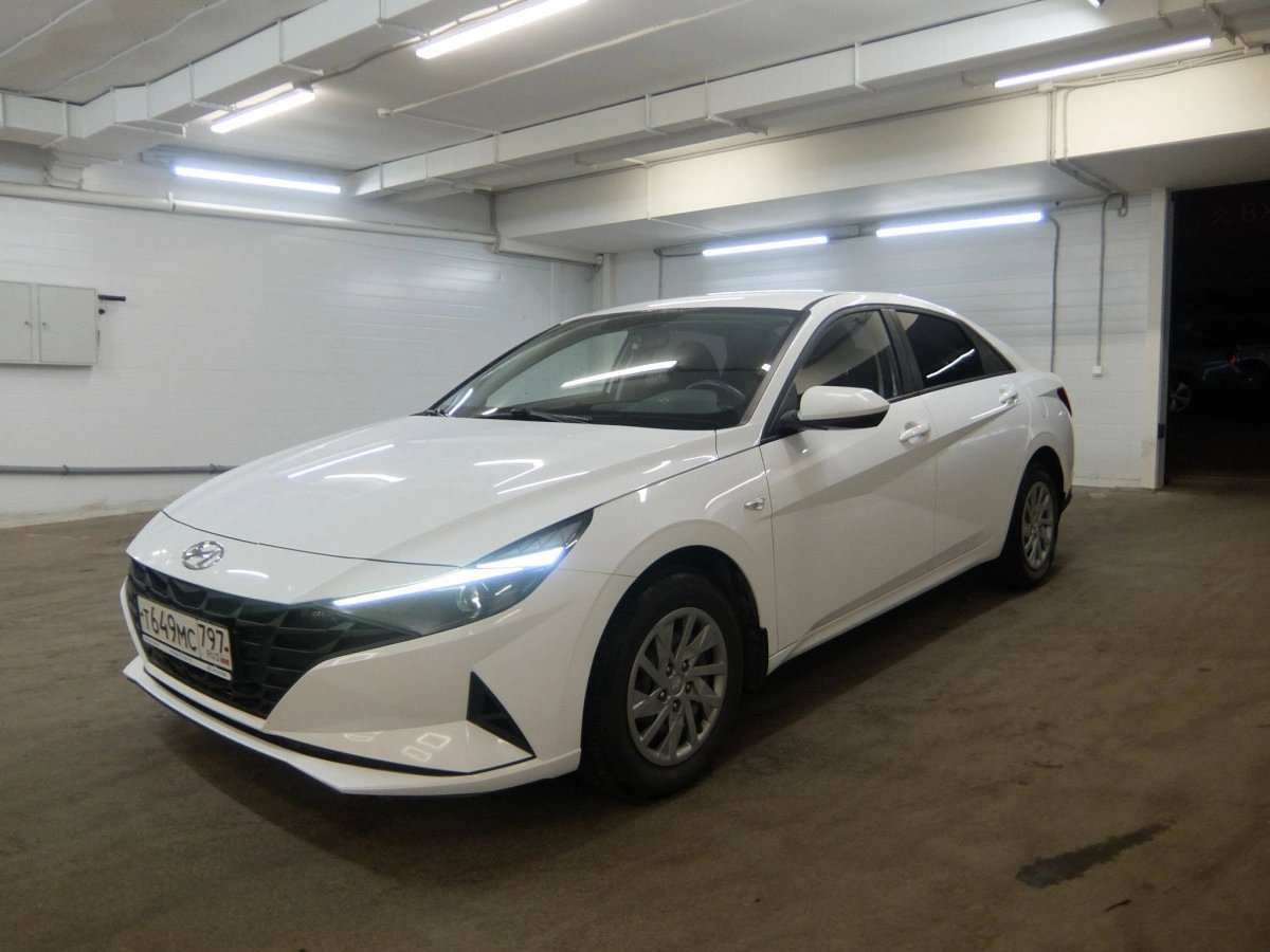 HYUNDAI Elantra — Санкт-Петербург