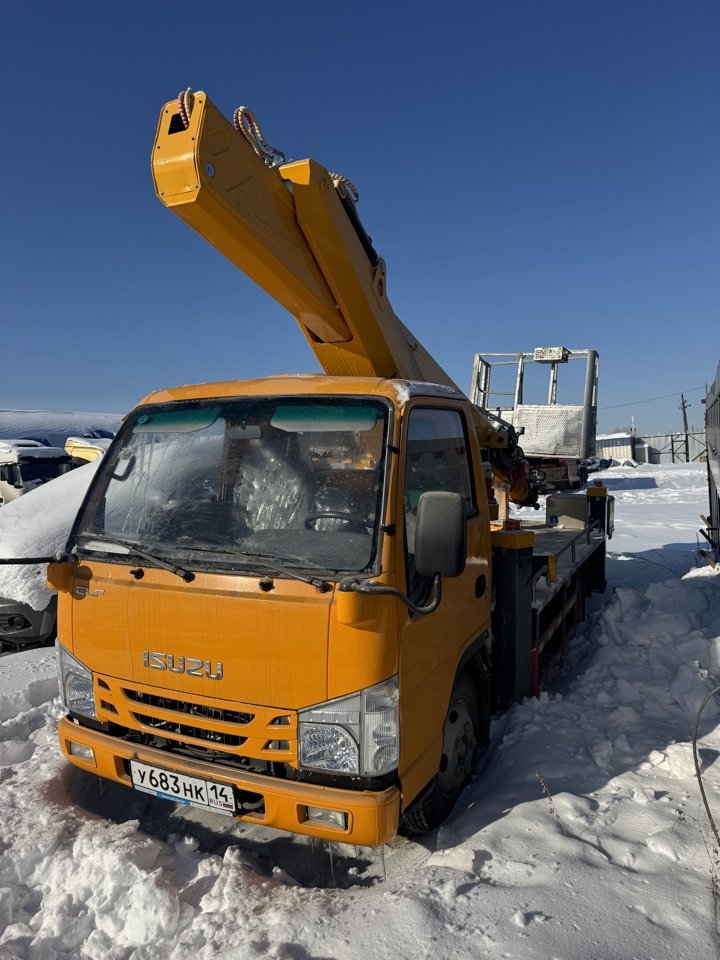 ISUZU ELF 4.5 (EC5) 4x2 Автовышка — Якутск