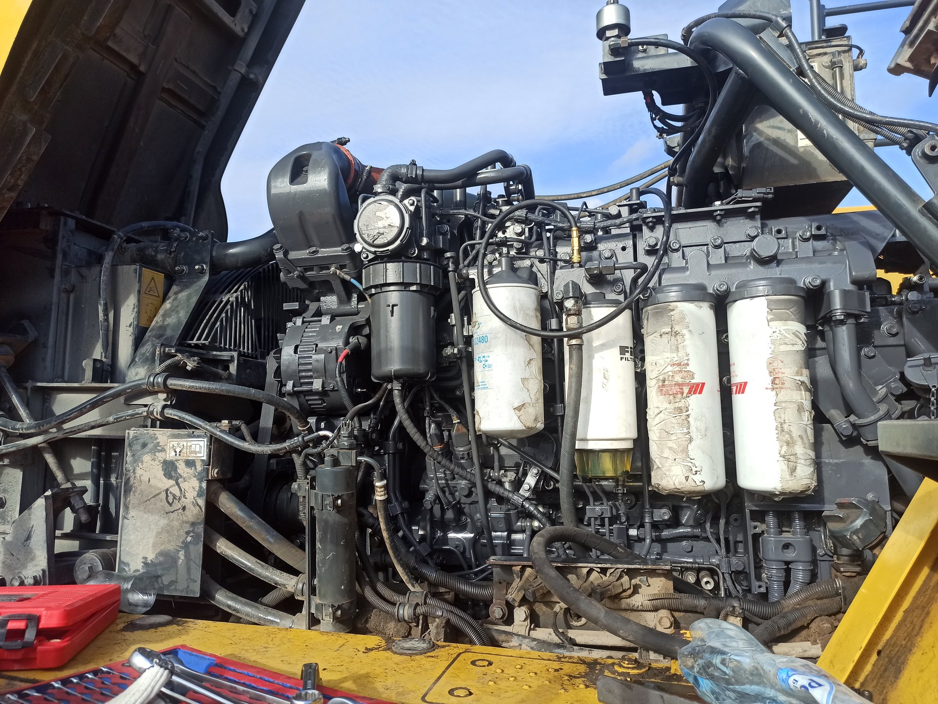 Komatsu Самосвал с шарнирно сочлененной рамой Komatsu НМ400-5;б/у — Губкин