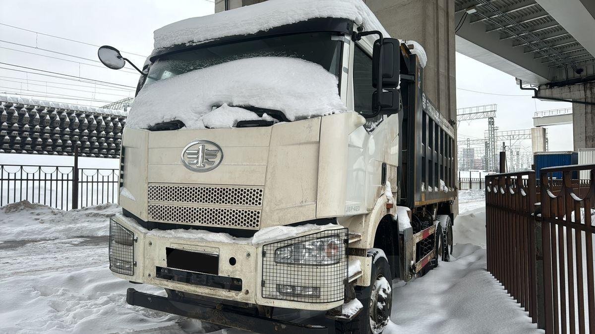 Самосвал FAW — Москва