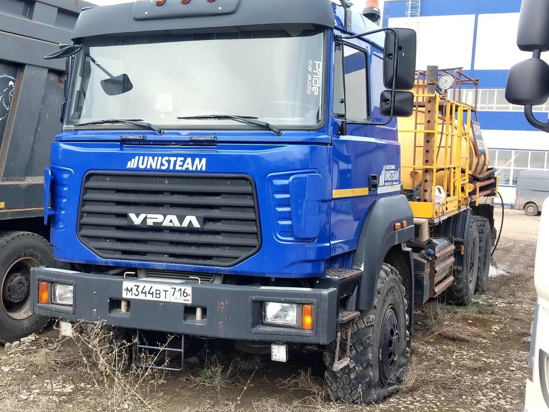 ЗАВОД ПАРОВЫХ УСТАНОВОК ЮНИСТИМ АКОС на шасси Ural 4320 6x6 Установка насосная для кислотной обработки скважин — Набережные Челны
