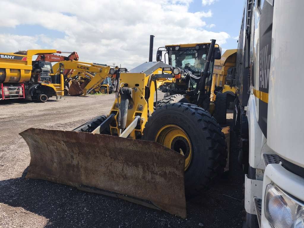 JOHN DEERE 772 Автогрейдер — Новокузнецк