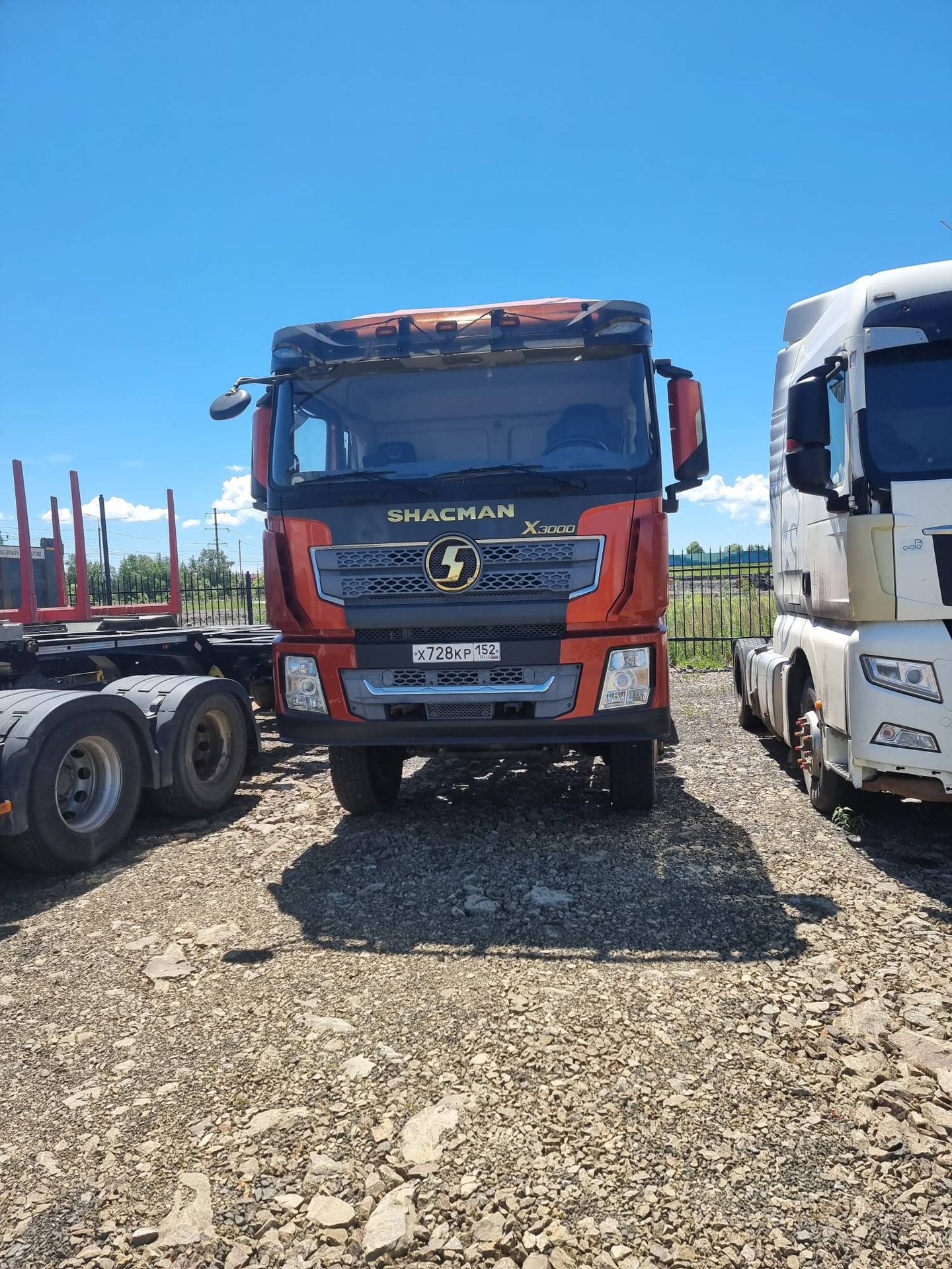 Shacman (Shaanxi) SX* 6x6 Седельный тягач — Тополево, Хабаровский край