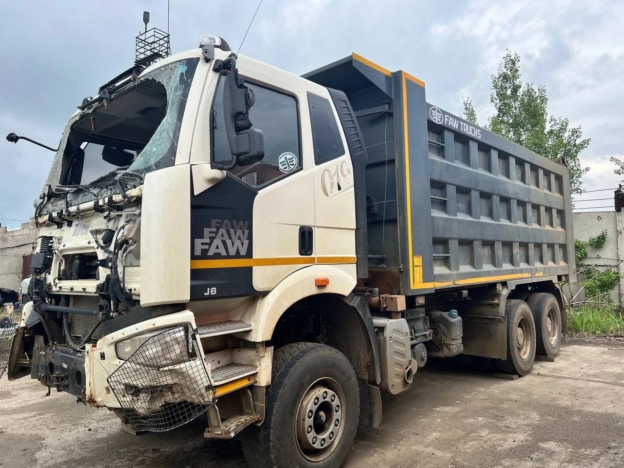 FAW J6* 6x4 Самосвал — Иркутск