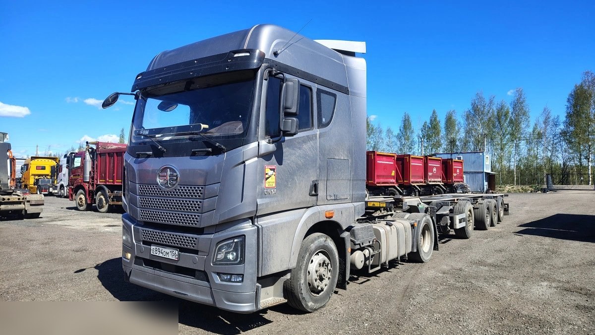 Седельный тягач FAW JH6 — Санкт-Петербург