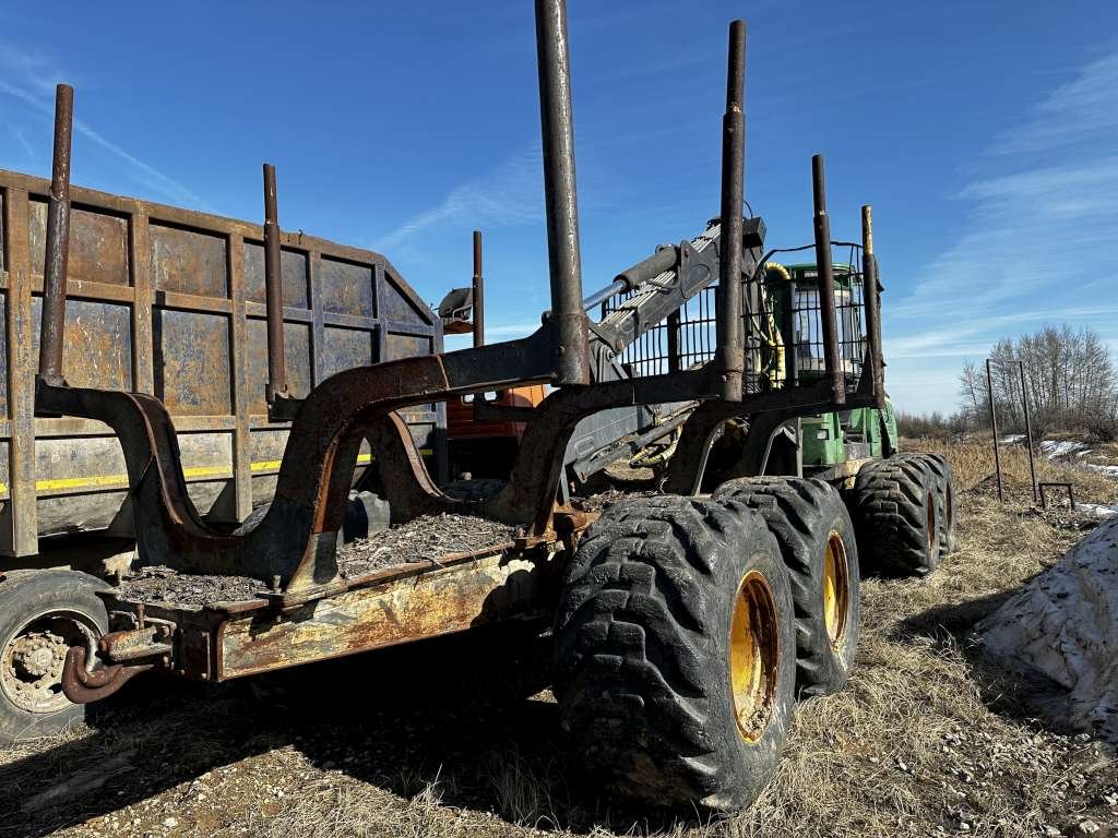 JOHN DEERE 1510 Форвардер — Бегоулево