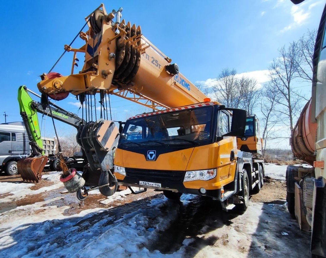 XCMG XCT25 6x4 Автокран — Комсомольск-На-Амуре