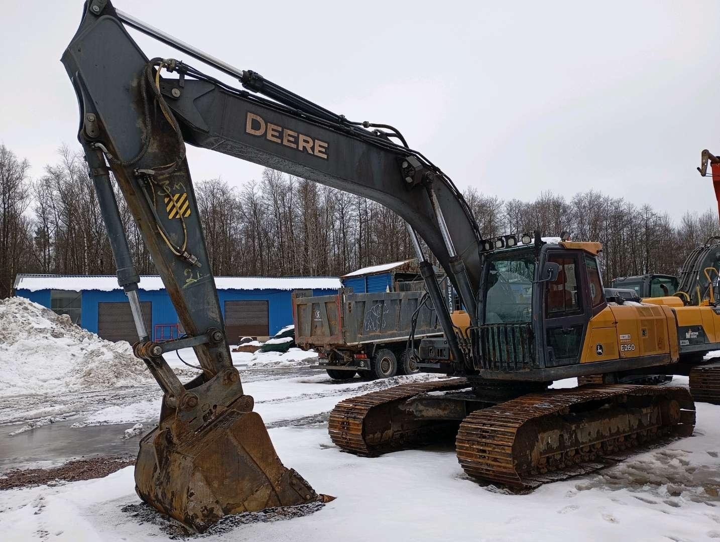 John Deere E260LC — Сестрорецк