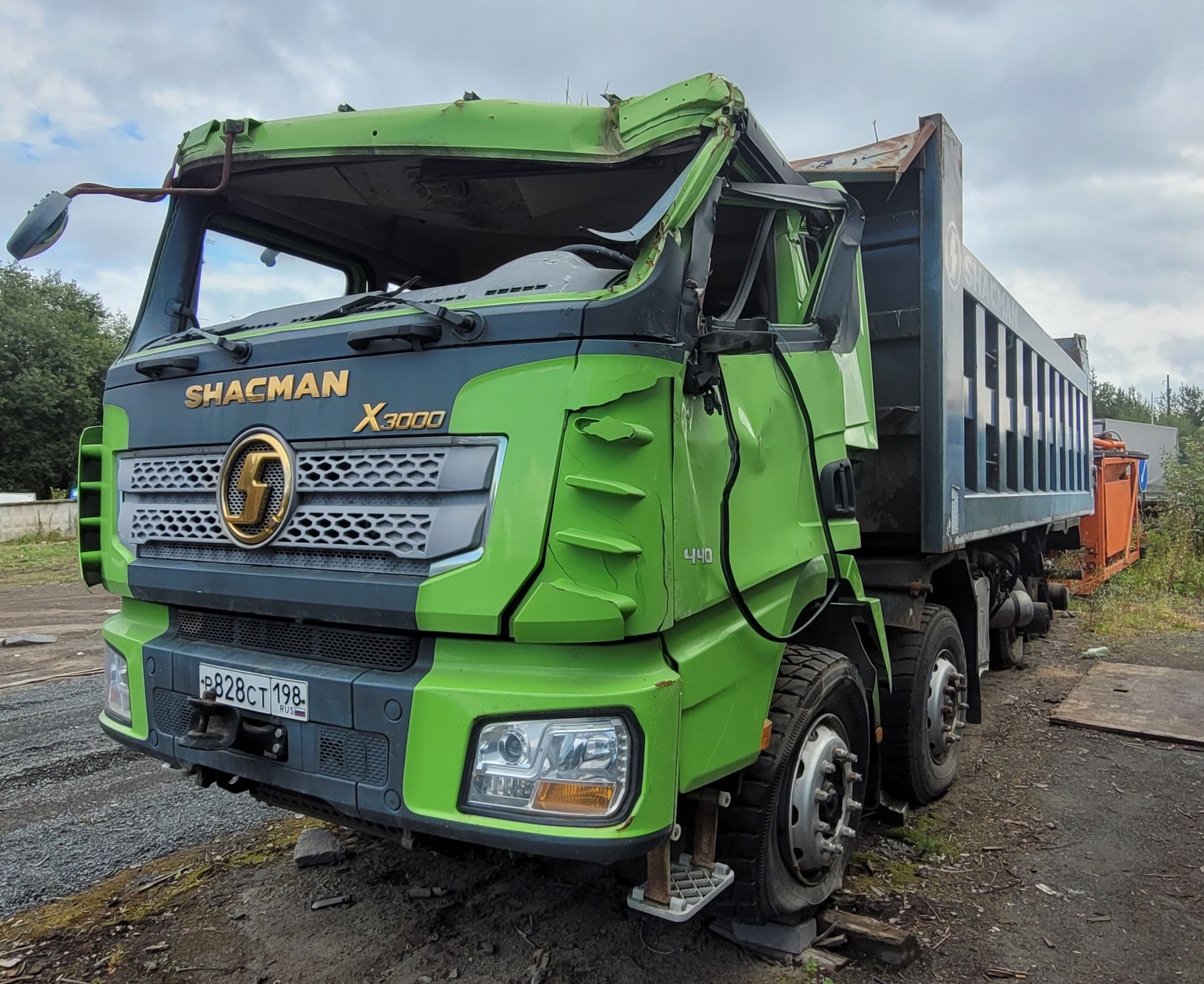 Shacman (Shaanxi) SX* 8x4 Самосвал — Карелия