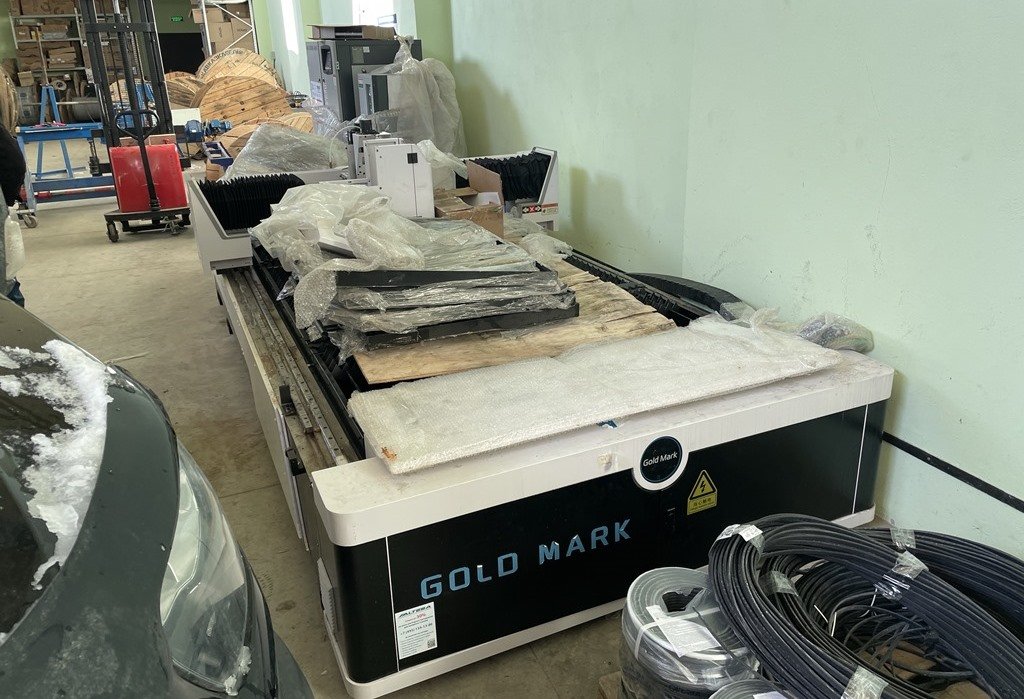Установка лазерной резки Gold Mark GM3015FA 3000 Maxphotonic — Кулешовка
