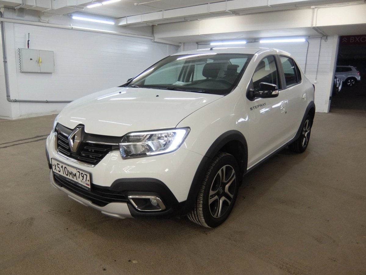 RENAULT Logan Stepway — Санкт-Петербург