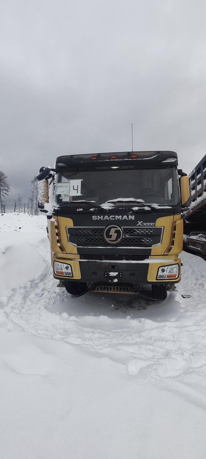 Shacman (Shaanxi) 8x4 Самосвал SX33186T366 — Якутск