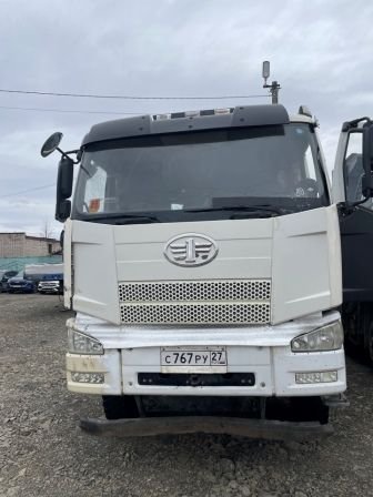 Самосвал FAW J6 — Хабаровск