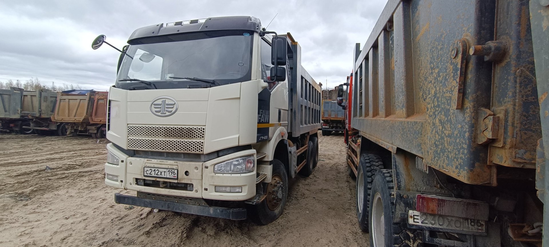 FAW J6* 6x6 Самосвал — Сургут