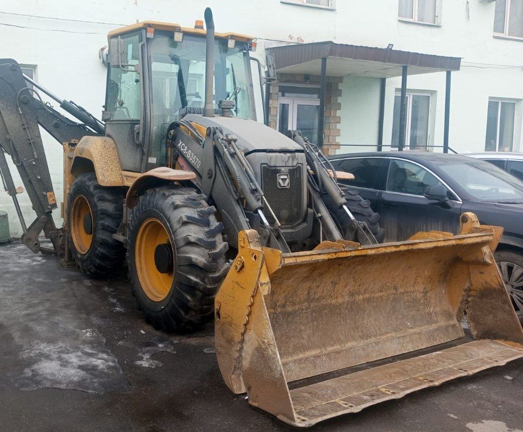 XCMG Экскаватор-погрузчик — Магнитогорск