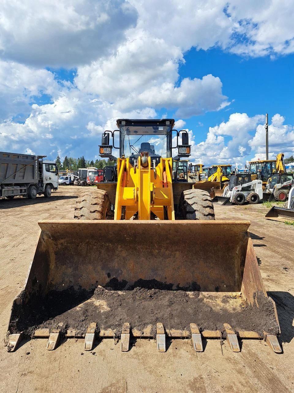 Lonking CDM 853 Фронтальный погрузчик CDM 853 — Химки