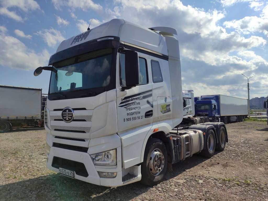 FAW CA 4250 6X4 Седельный тягач — Москва