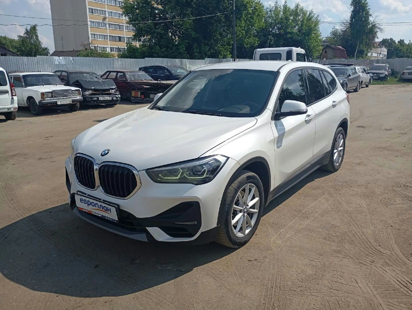 BMW X1 — Владимир