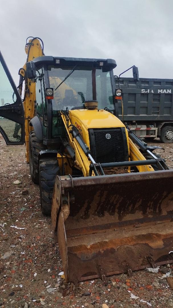 New Holland B80B — Солнечногорск