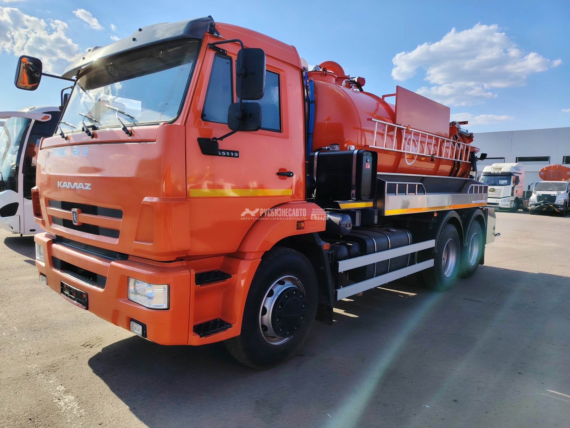 ТКМ-620 (илосос КАМАЗ-65115, 8+1 м3, насос JUROP PVT-400 2600м3/час, сист. гидроразмыва) — новая техника в лизинг
