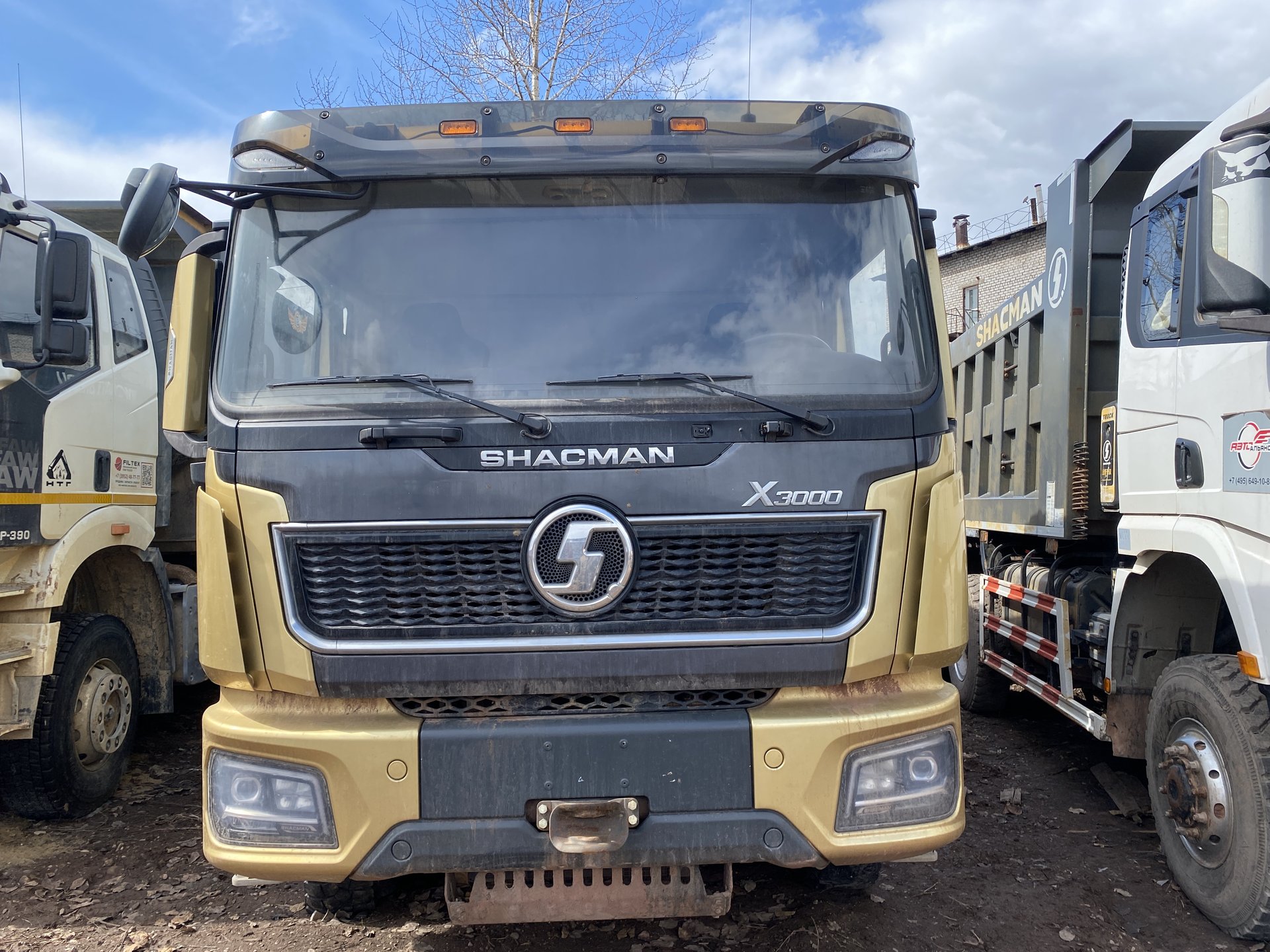 Shacman (Shaanxi) SX* 8x4 Самосвал — Усть-Кут