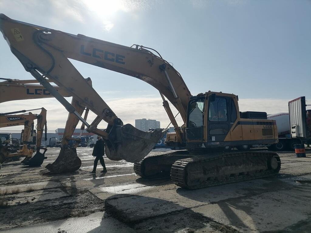 LGCE Е6300F, экскаватор — Тюмень