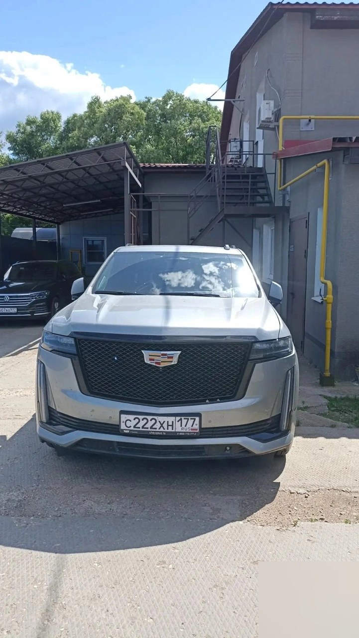 Cadillac ESCALADE 6.2 V8 Sport Platinum — Москва