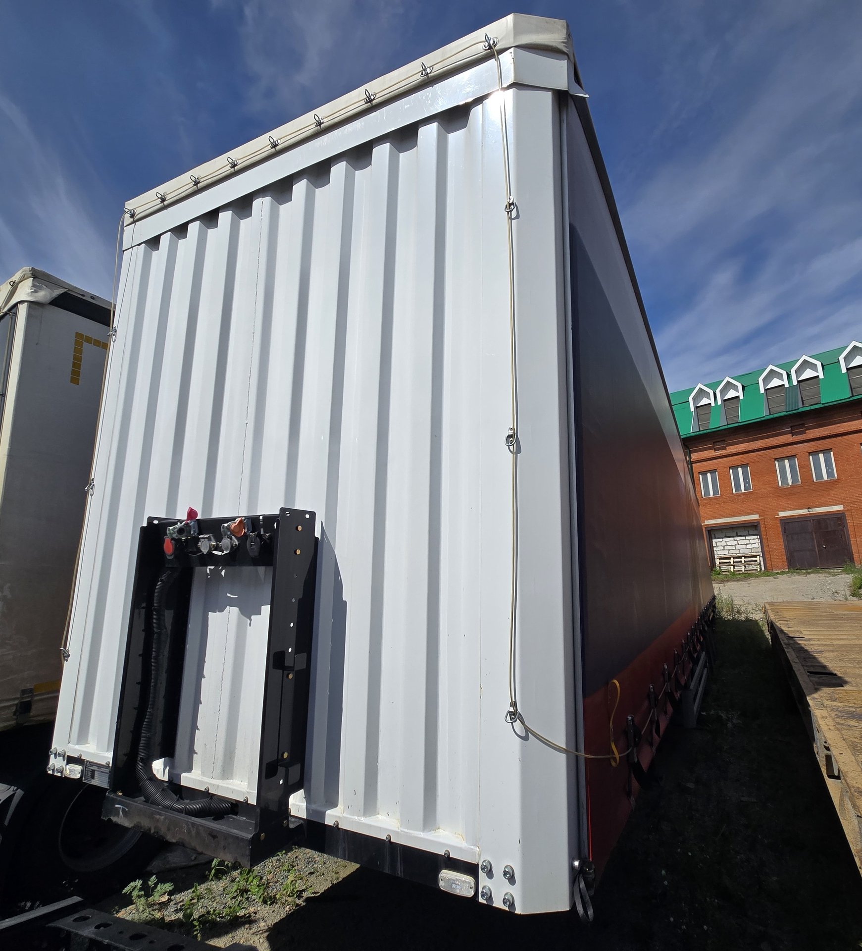 ICE BEAR TDZ94* Полуприцеп шторный — Новосибирск
