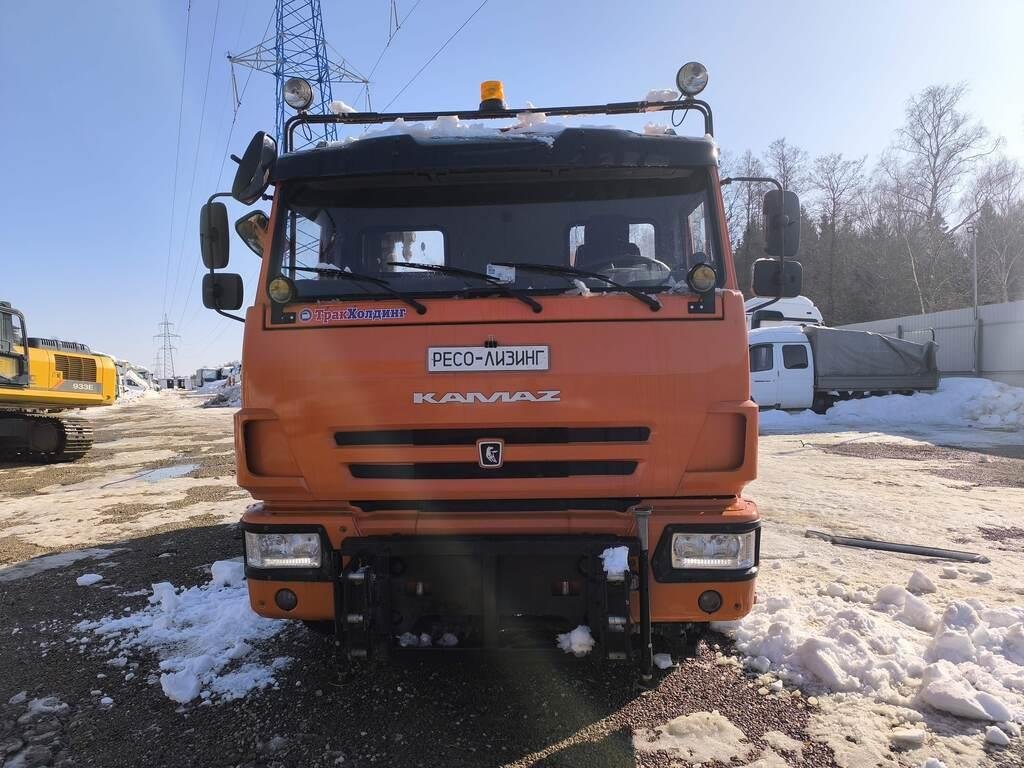 КДМ Грузовой КАМАЗ KO-806 — Москва