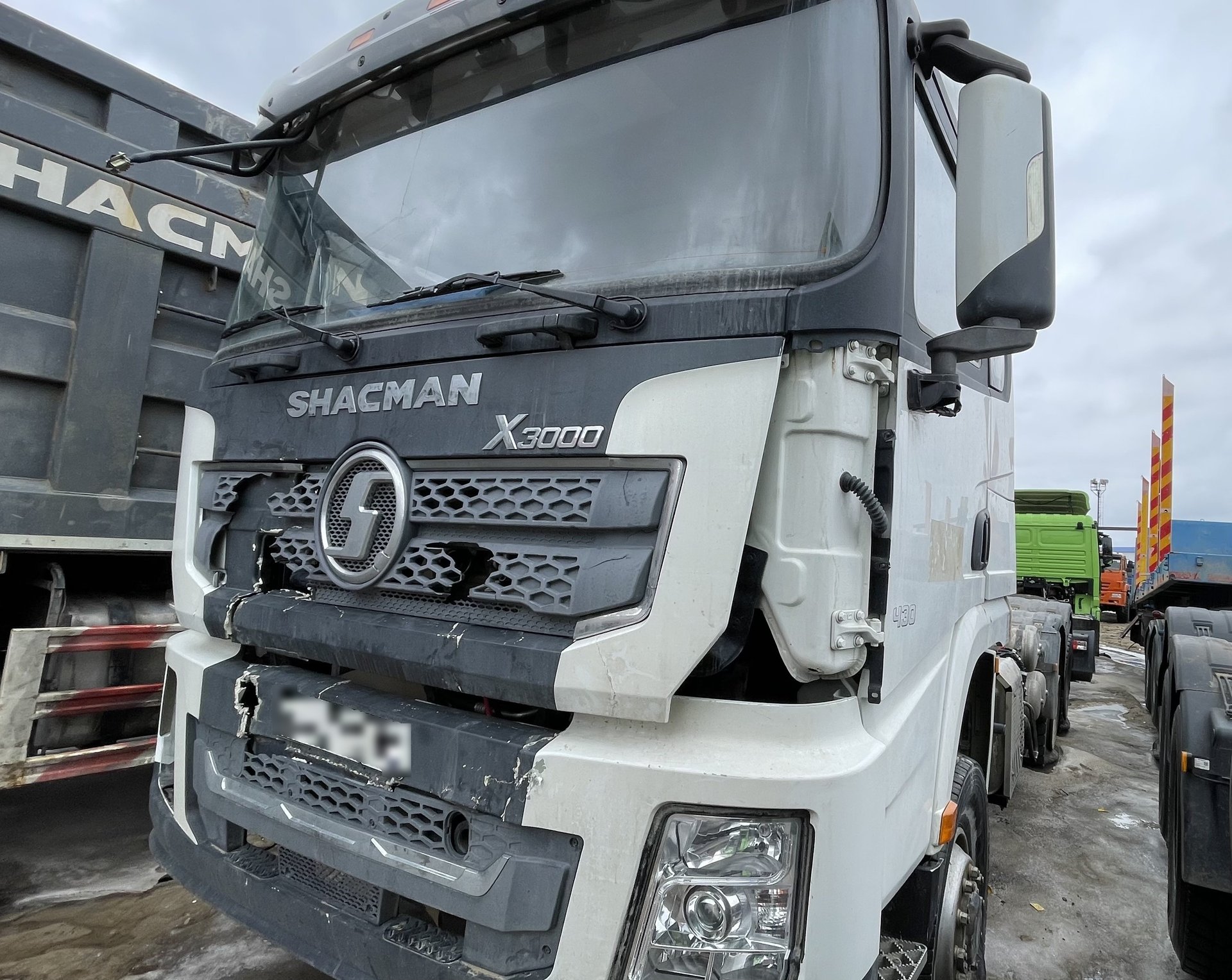 Shacman (Shaanxi) SX* 6x6 Седельный тягач — Ямал