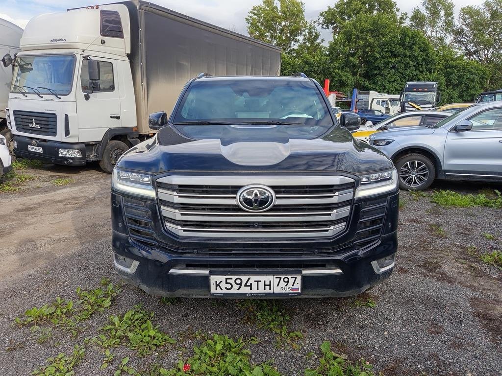 TOYOTA LAND CRUISER 300 — Москва