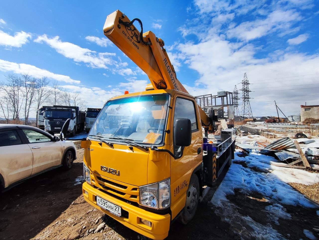 ISUZU ELF 4.5 4x2 Автовышка — Комсомольск-На-Амуре