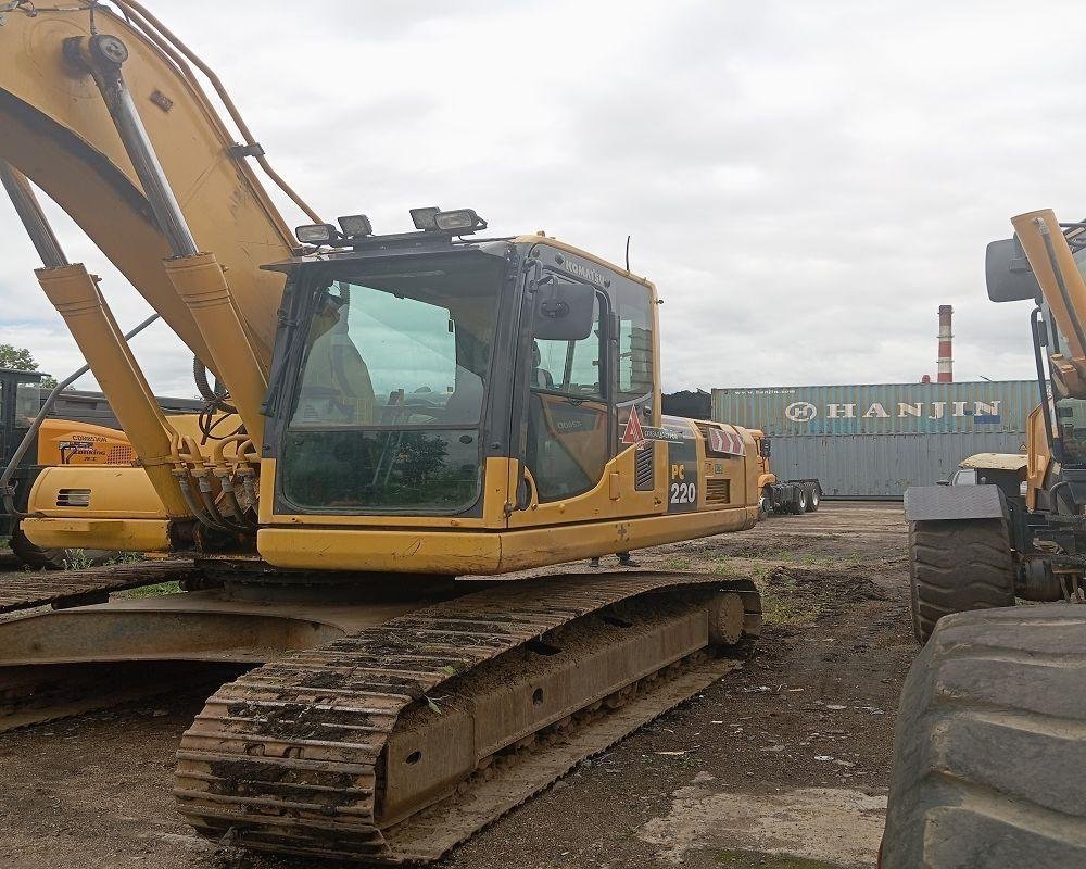 Экскаватор Komatsu PC220-8M0 — Чита