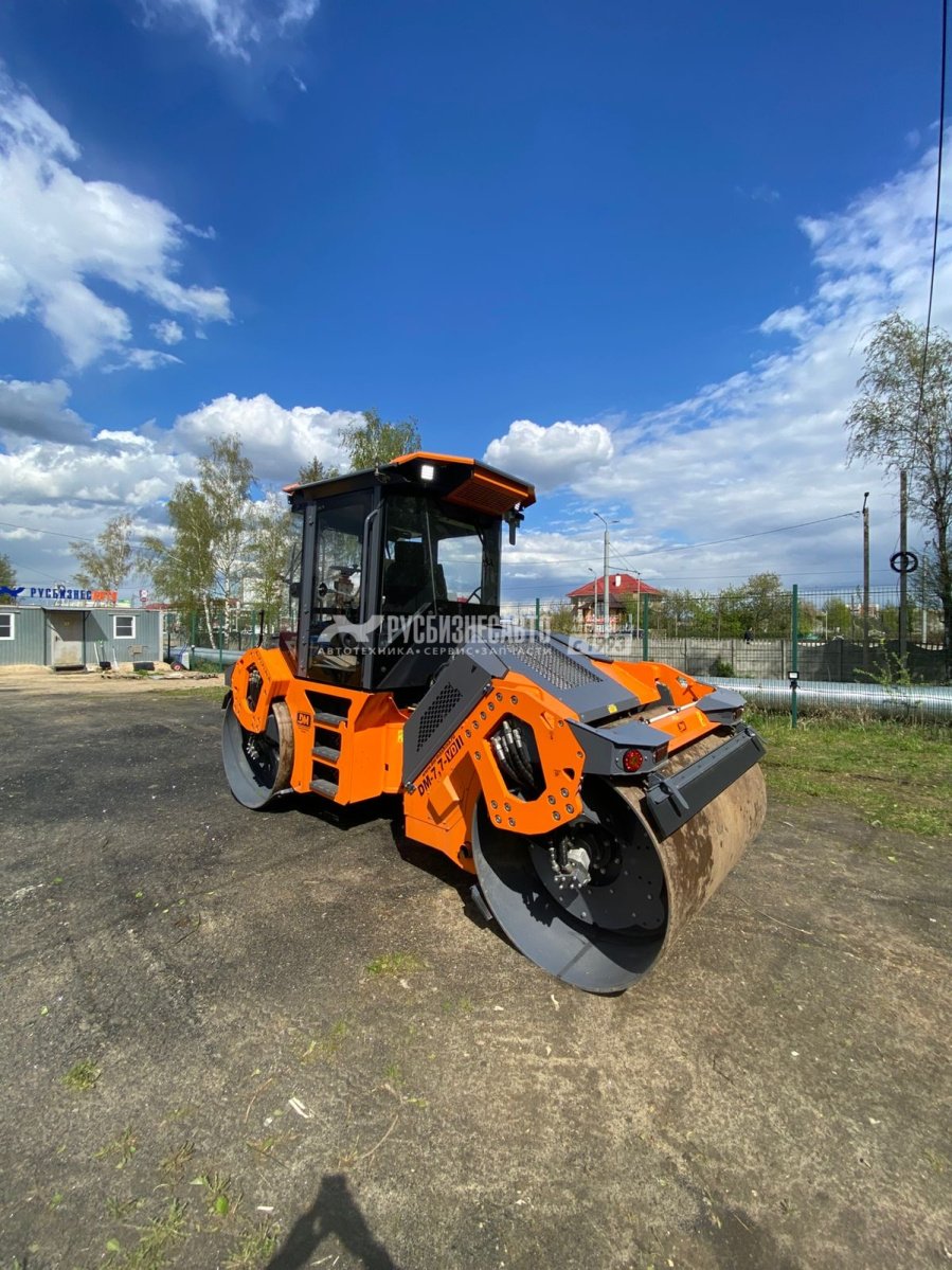 Каток дорожный двухвальцовый вибрационный DM-7.7-VD (вес 7,95 т. шир. вальца 1,7 м, ЯМЗ) — новая техника в лизинг