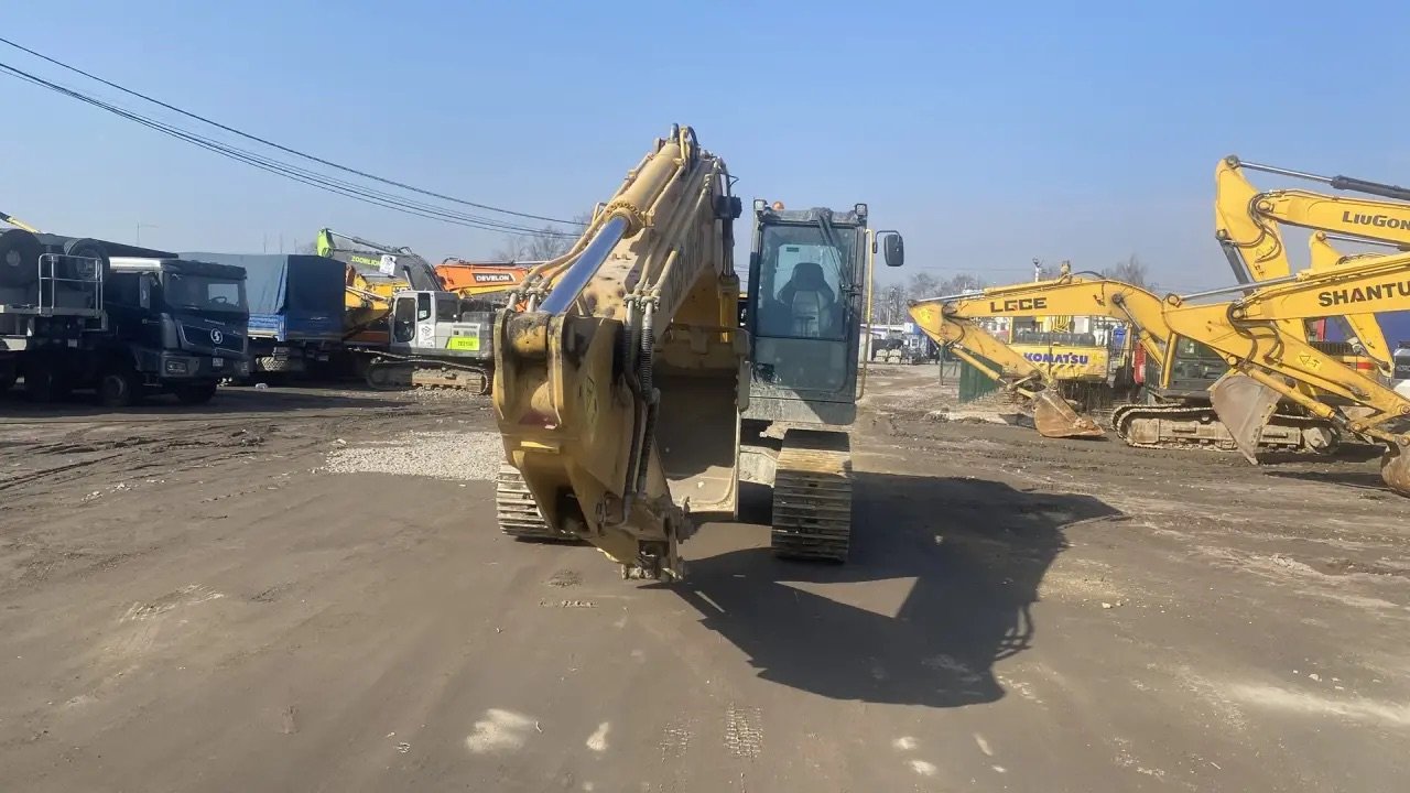 LGCE E6210 Экскаватор — Санкт-Петербург