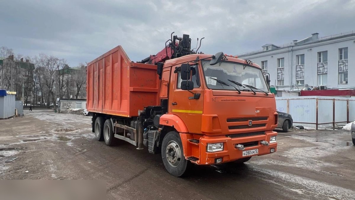 Грузовой специальный КАМАЗ 65115 — Казань