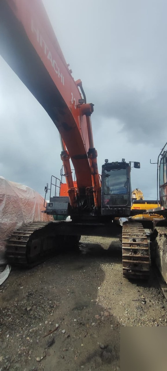 HITACHI ZX870 Экскаватор — Якутск