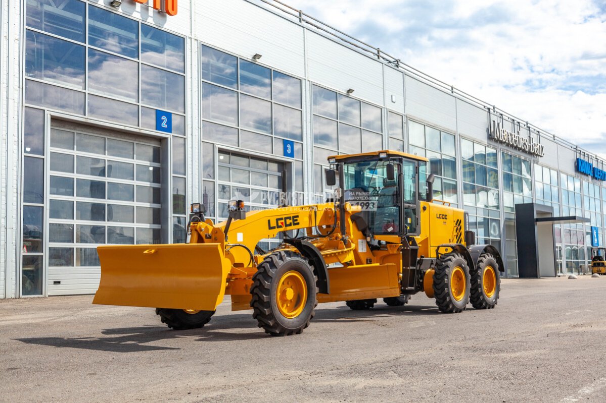 Автогрейдер LGCE G9138F (передний отвал, средний отвал) — новая техника в лизинг