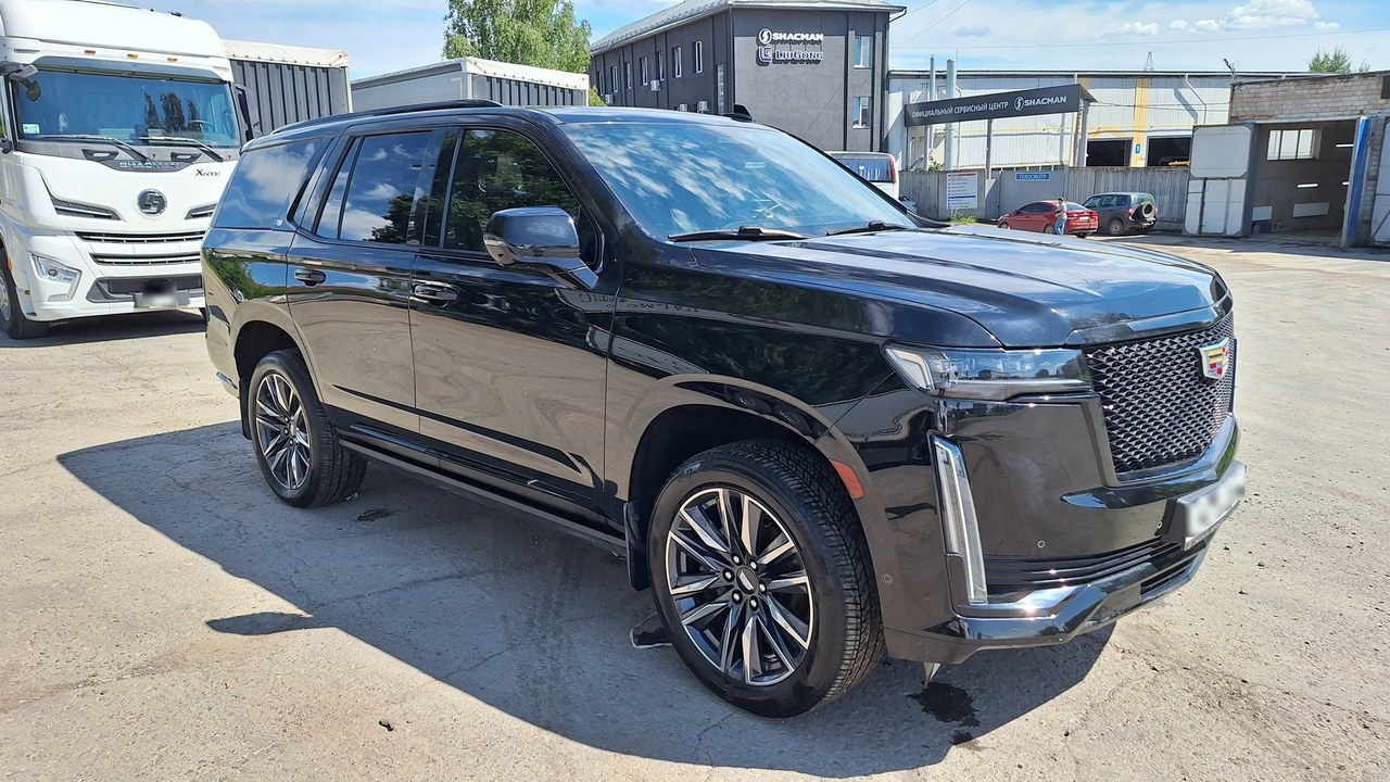 CADILLAC Escalade — Ижевск