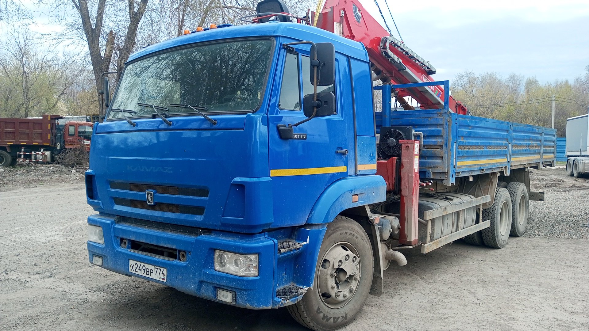 КАМАЗ 65117 6x4 Бортовой с КМУ — Магнитогорск