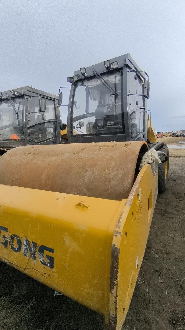 Liugong CLG6616E — Якутск