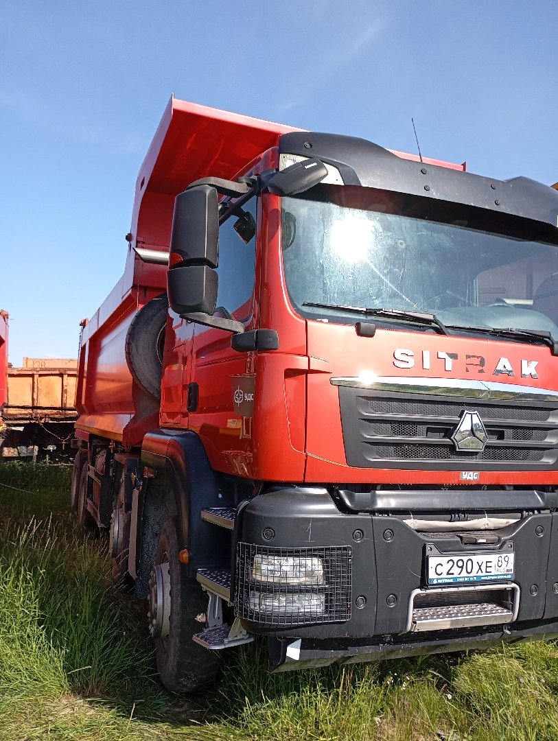 Самосвал SITRAK C7H — Новый Уренгой