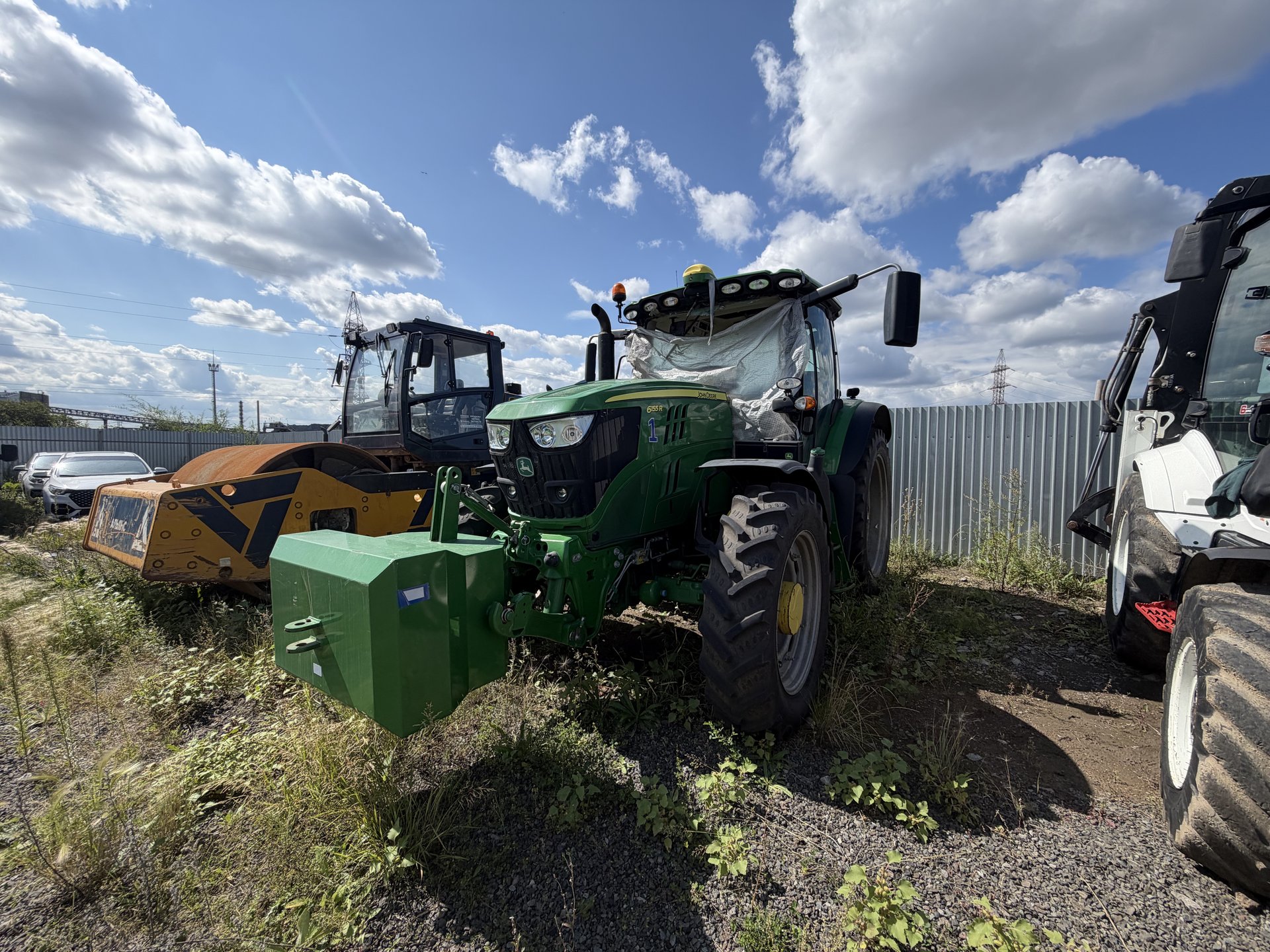 JOHN DEERE 6155 Трактор — Челябинск