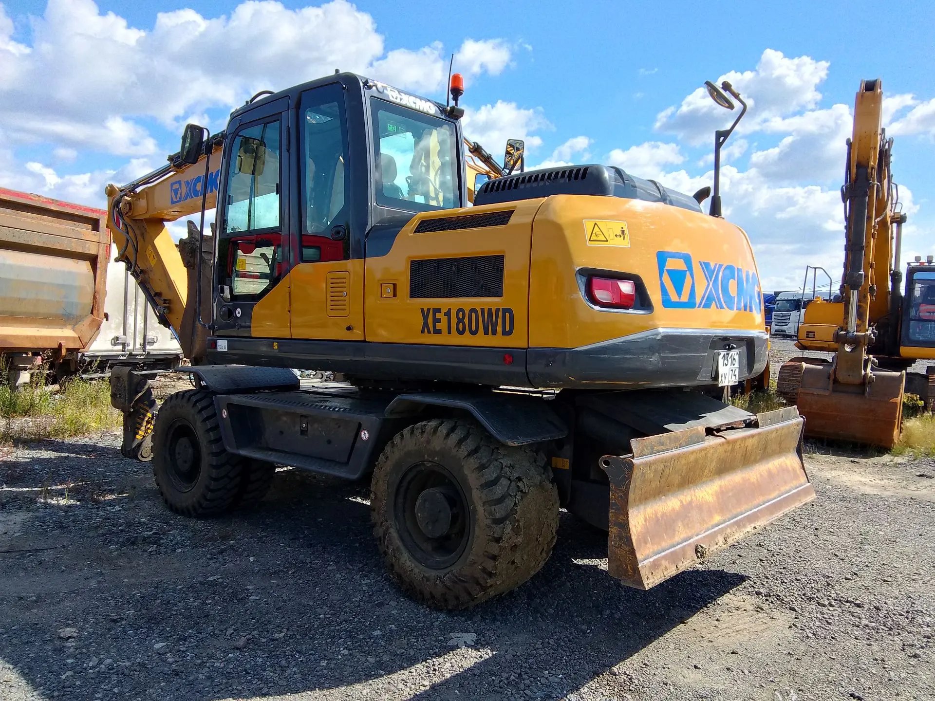 XCMG XE180* Экскаватор колесный — Челябинск